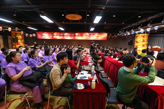 維佳家政六周年年會暨新書《中國式管家》發布會現場
